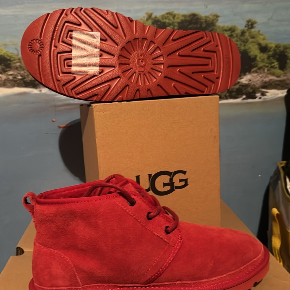 Vibrant Red Suede Boots Ugg - Picture 3 of 5